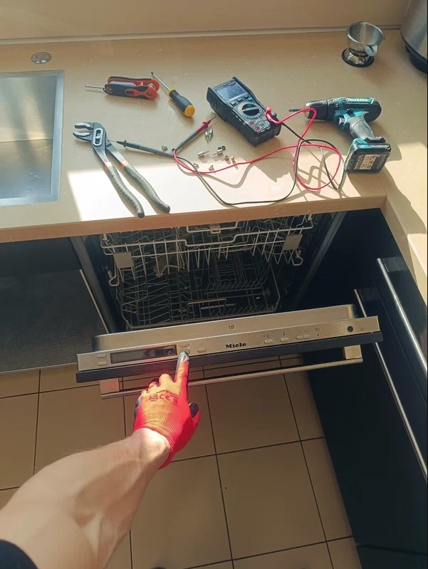 <span style="font-weight: bold; font-style: italic;">Ремонт Посудомоечных машин</span>